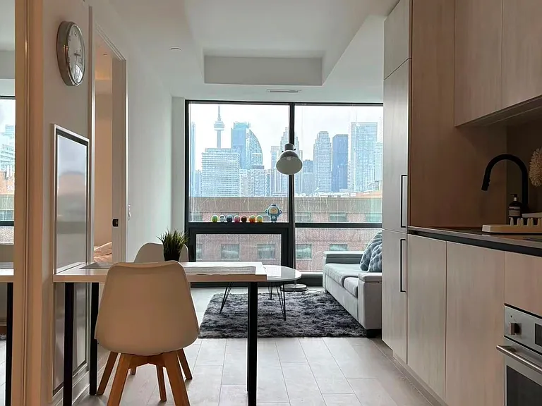 35 Parliament St #823 — Photo 8