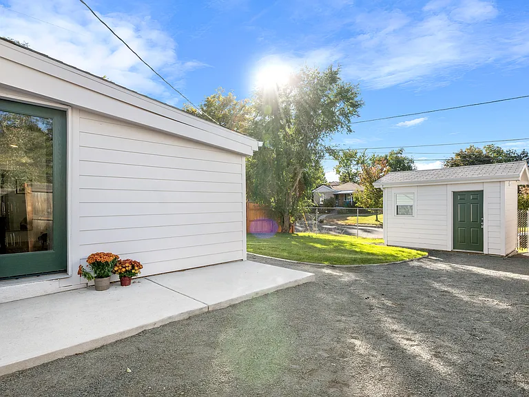 3943 Haddon Rd — Photo 25