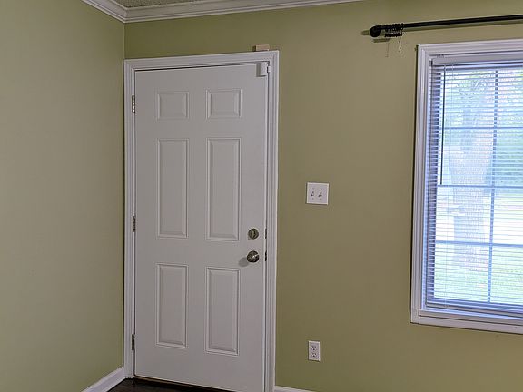 3rd image of 1713 Miller Dr