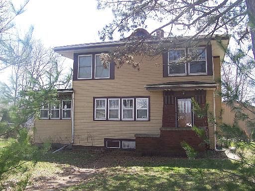 1st image of 210 W 1st St S