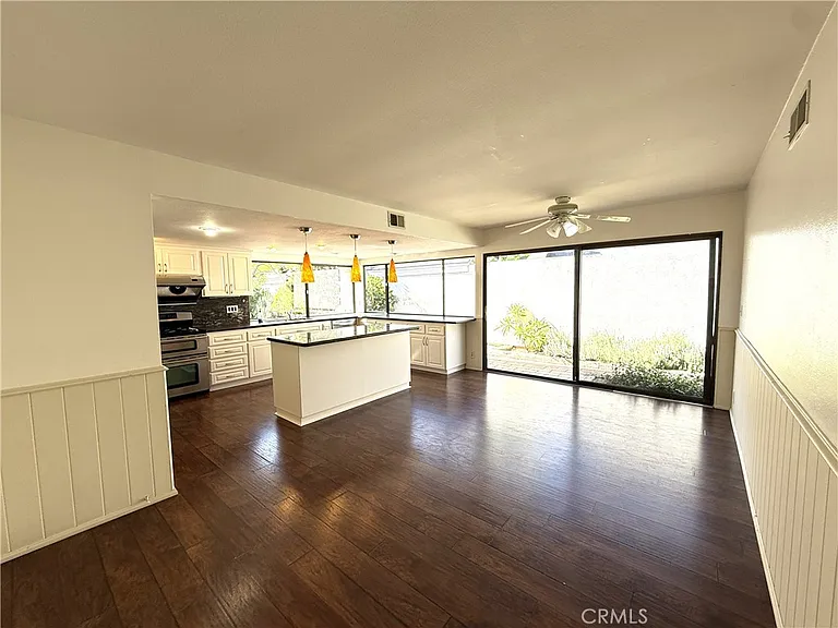 24 Cypress Tree Ln — Photo 13