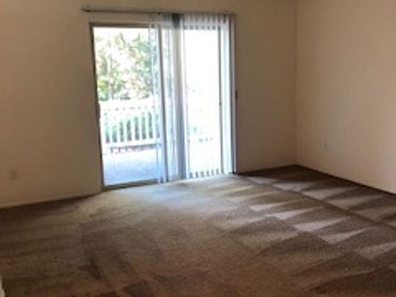 2nd image of 518 156th Ave SE Unit C