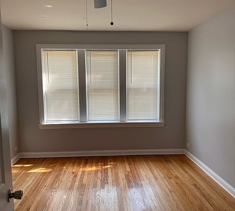 4th image of 9036 S Langley Ave #1D