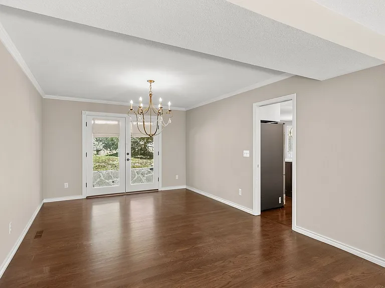 18052 Hobbit Ct — Photo 10