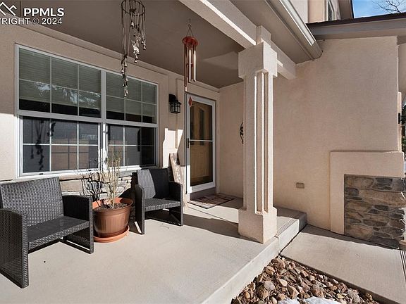 4th image of 1380 Evergreen Heights Dr