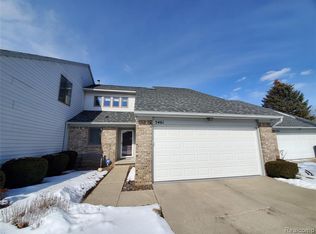 5461 Country Rose Cir, Grand Blanc, MI 48439