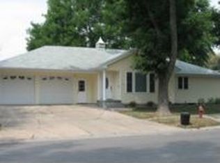 334 High St, Cameron, MO 64429