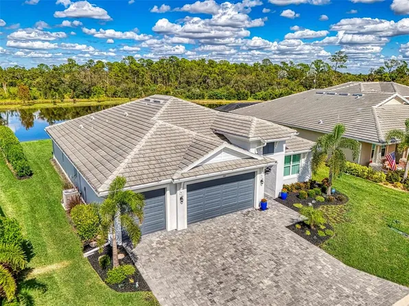 560 Mistiflower Cir, Nokomis, FL 34275