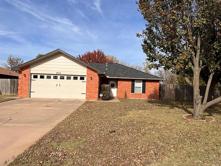 2925 Liberty Ln — Photo 1