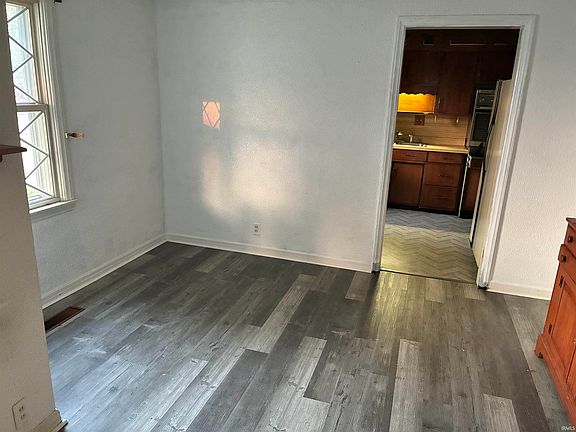 5th image of 535 W Grant St
