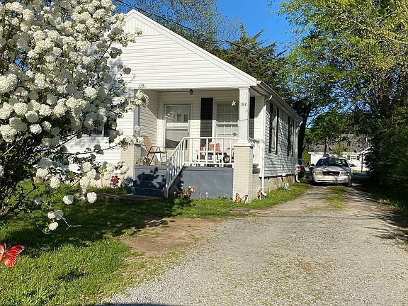 4th image of 102 Charles St