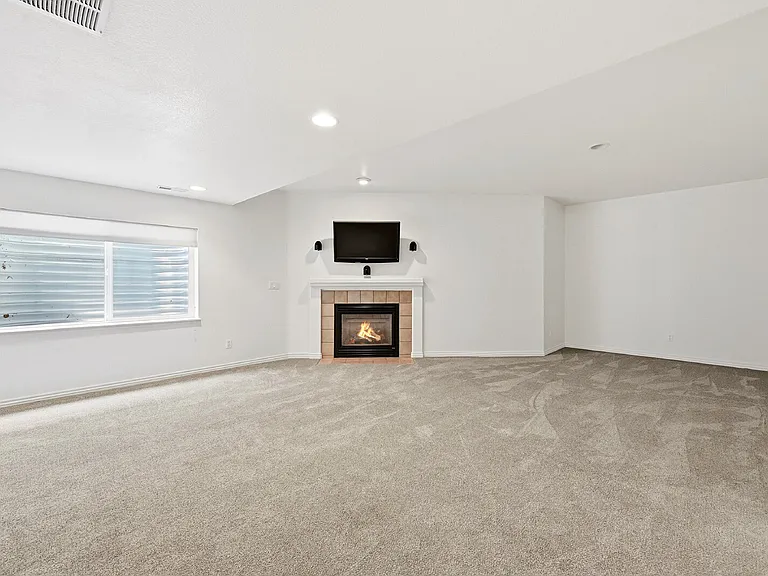 608 Crosswind Point — Photo 27