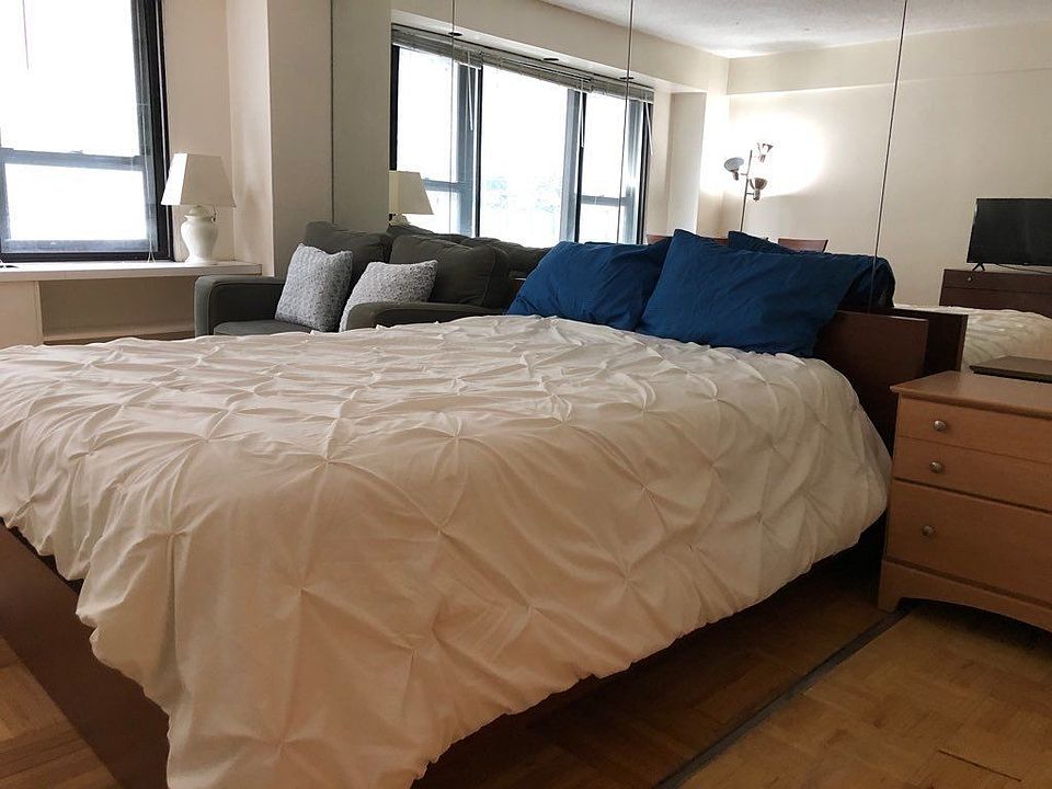 1st image of 210 E 47th St APT 2G