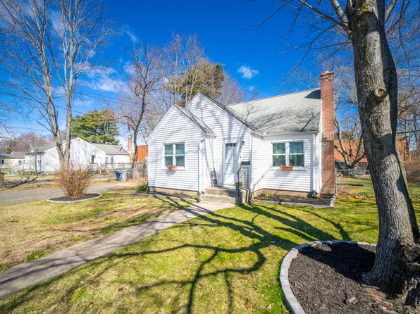 117 Tomlinson Avenue, Plainville, CT 06062