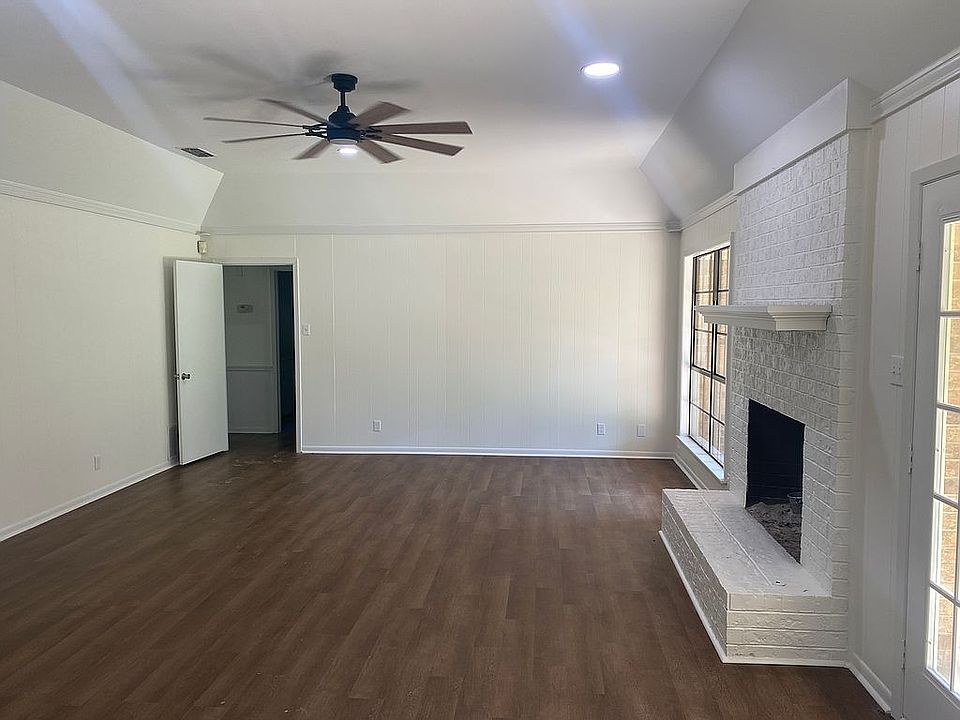 1st image of 4809 Gretna Green Ln