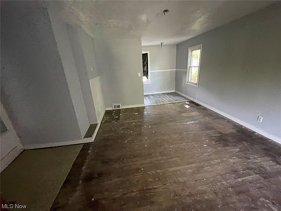 2nd image of 9818 Plymouth Ave