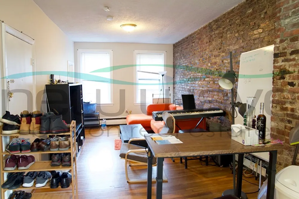 15 Garden St — Photo 2