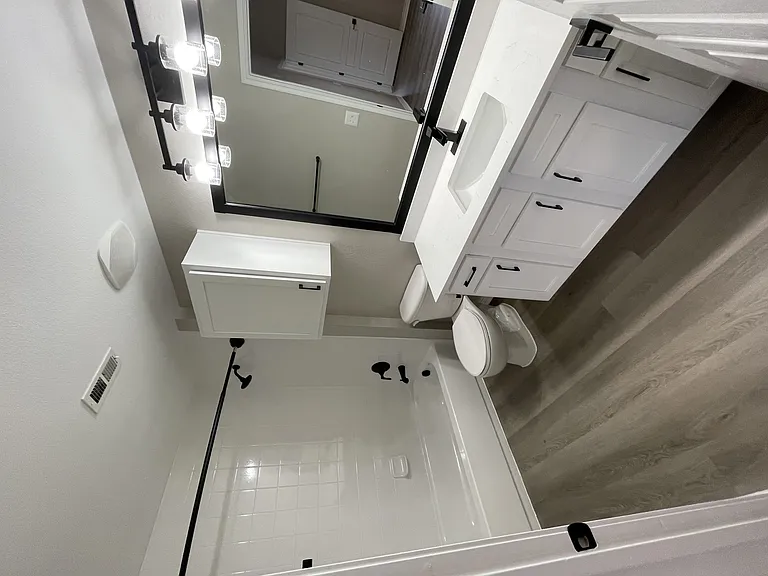 Stoneleigh Centerton Apartments — Photo 24