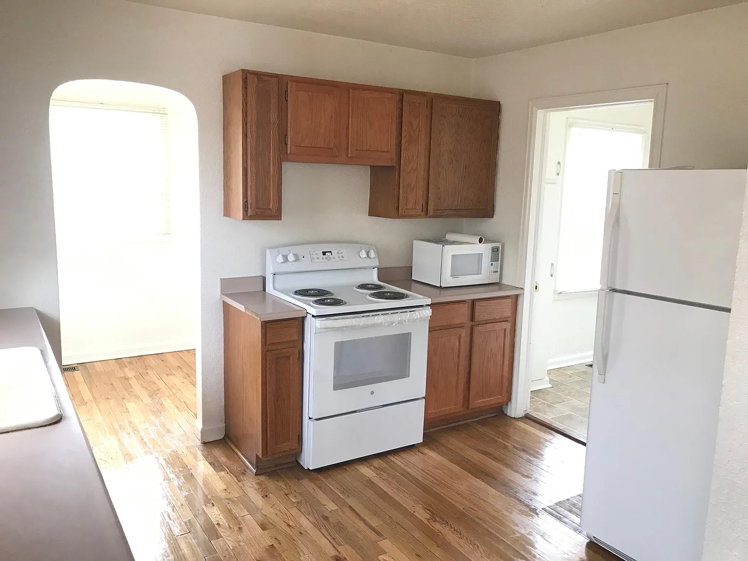 3 bed, 1207 sqft, $1,900 — Photo 4