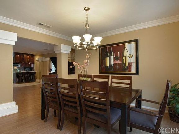 4th image of 925 Portola Dr