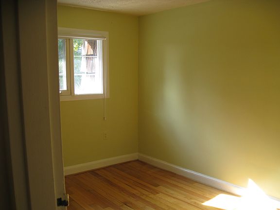 5th image of 136 S Virginia Ave