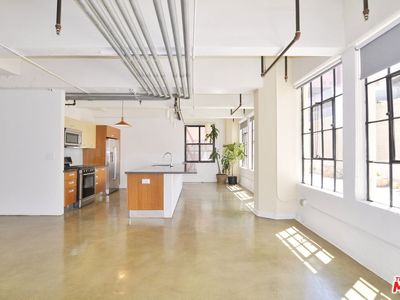 746 S Los Angeles St APT 306, Los Angeles, CA, 90014