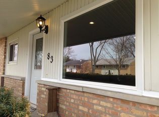 83 Windsor Ln, Glendale Heights, IL 60139