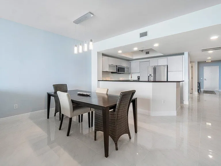 2650 Lake Shore Dr #1003 — Photo 9