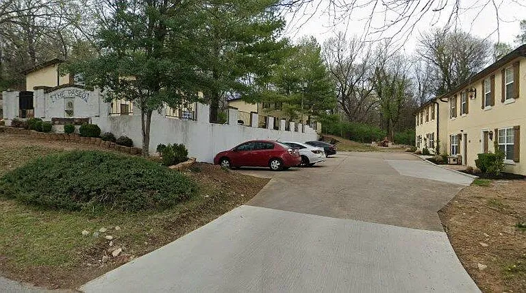 364 S University Ave — Photo 6