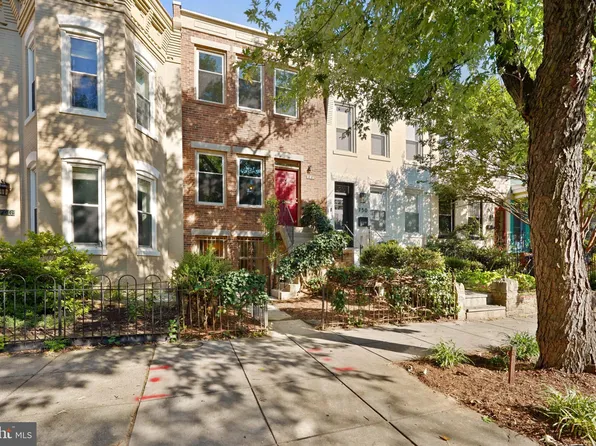 748 13th St SE, Washington, DC 20003