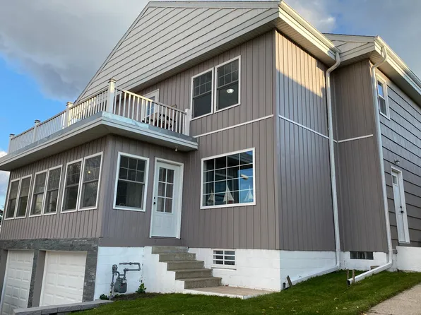 324 E Fountain St, Albert Lea, MN 56007