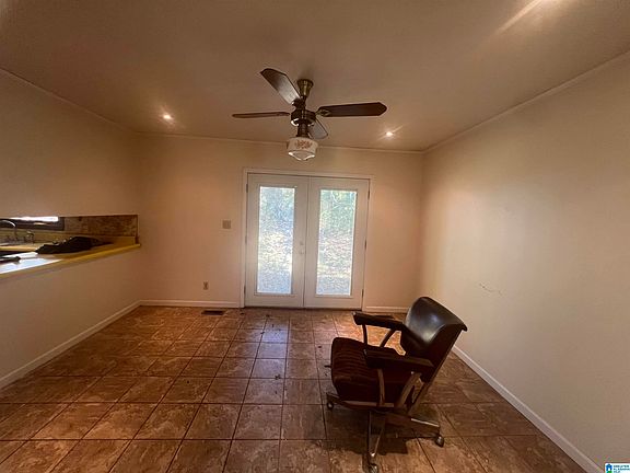 5th image of 729 Dagun St