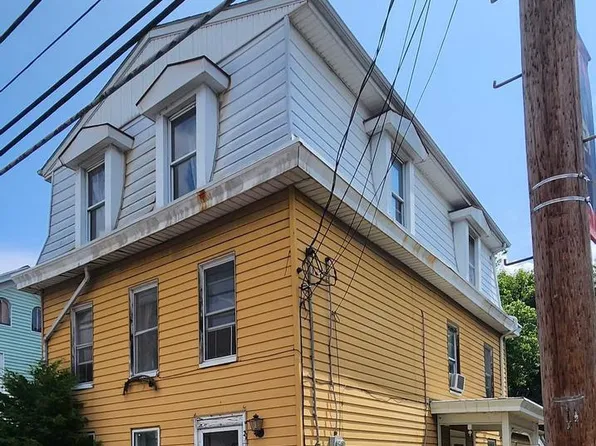 110 N High St, Duncannon, PA 17020