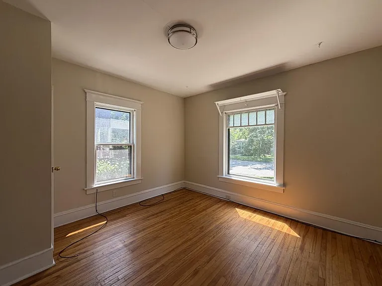 48 Monroe St #1 — Photo 10
