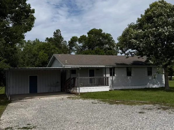 3085 Long Leaf Dr, Sulphur, LA 70663