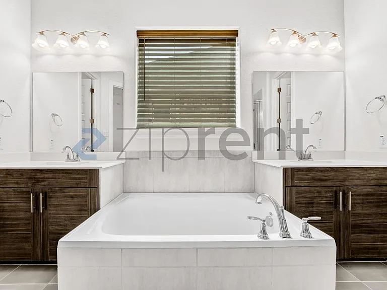 6405 Golden Bough Ln — Photo 21
