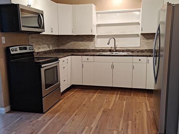 Beautiful remodeled kitchen!