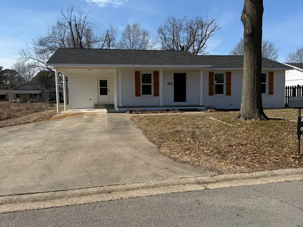 305 Louise Dr, Sikeston, MO 63801