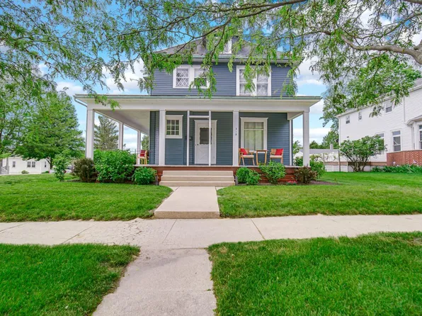 313 Lake Shore Dr, Culver, IN 46511
