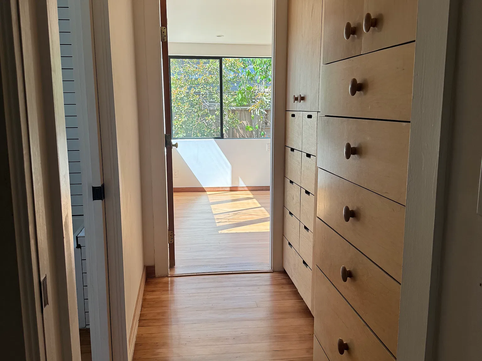 2301 Glyndon Ave — Photo 4