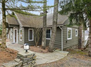 2135 Laurel Ln, Cresco, PA 18326