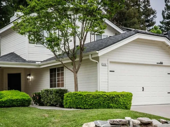 816 E Mockingbird Ln, Fresno, CA 93730