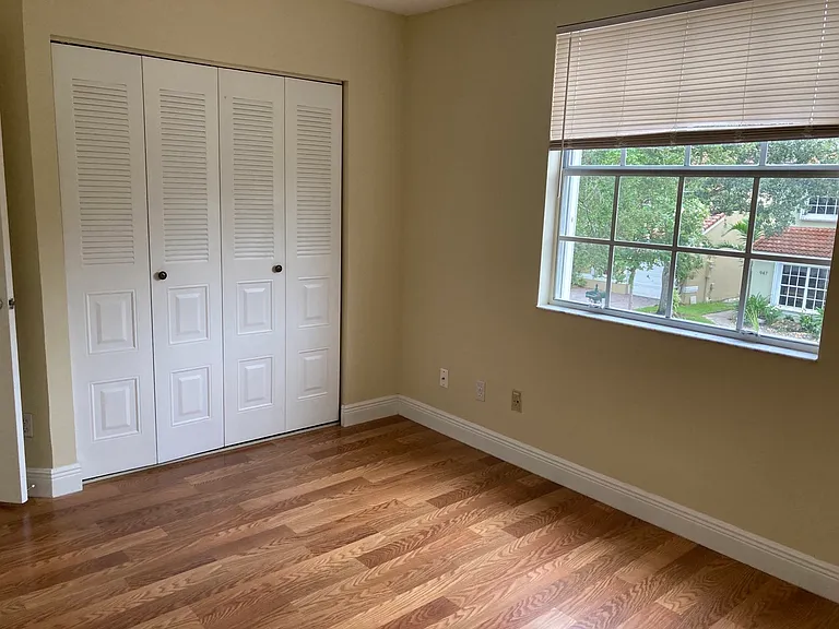 948 Jade Ct — Photo 8