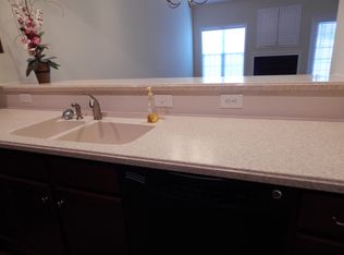 203 Pelican Ln, Clemmons, NC 27012