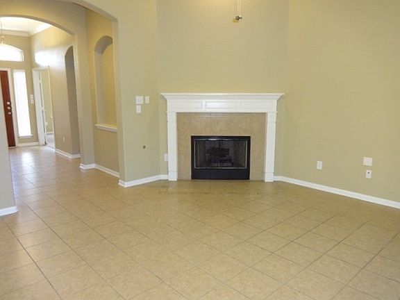5th image of 2703 Autumn Falls Dr