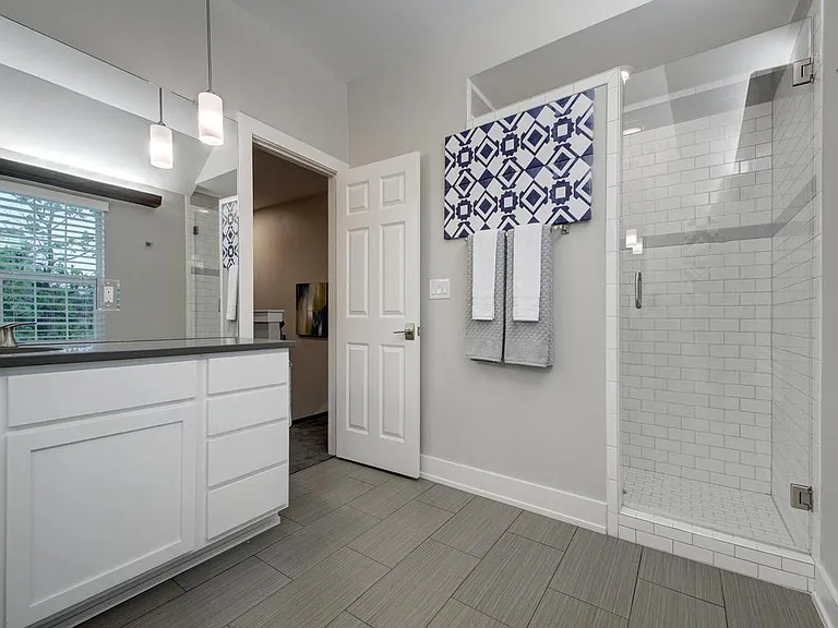 202 S College St #14 — Photo 18