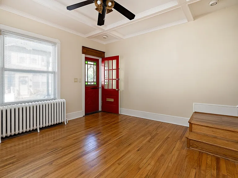 3 Lee Ave — Photo 4