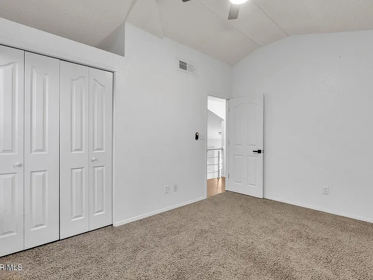 7489 Plaza Redonda Dr — Photo 36