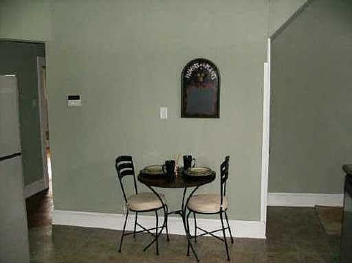 Eat in kitchen