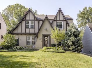 1251 W Gregory Blvd, Kansas City, MO 64114